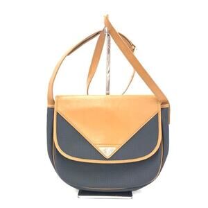 Yves Saint Laurent Shoulder Bag B239